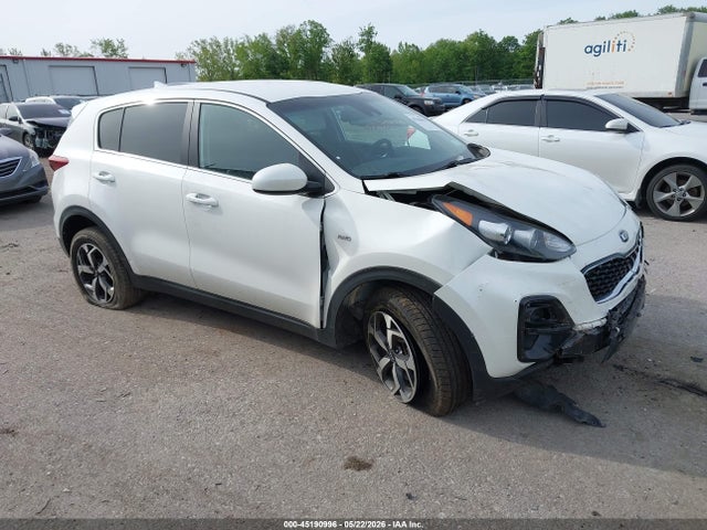 Salvage Kia Sportage Image