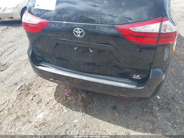 Toyota Sienna Le 7 Passenger