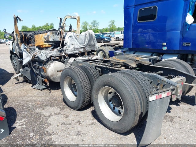 Freightliner New Cascadia 126