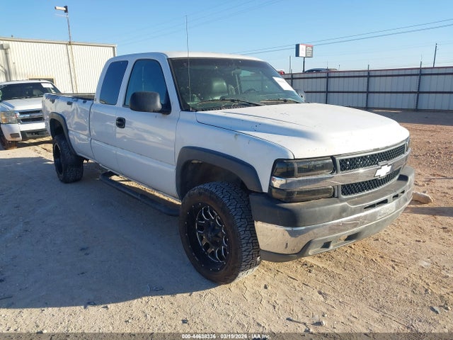 Salvage Chevrolet Silverado 2500 Image