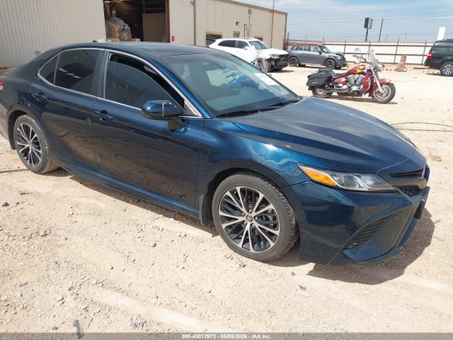 Salvage Toyota Camry Image