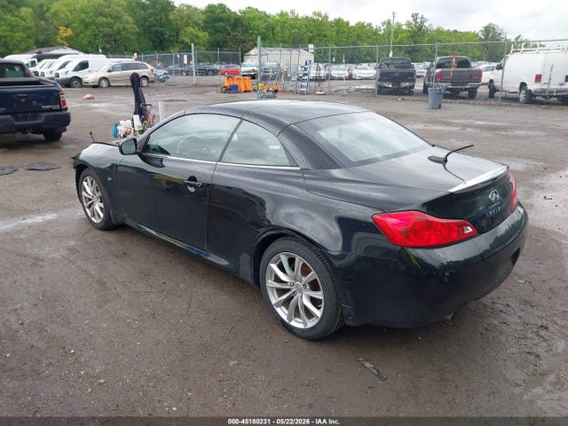 INFINITI Q60