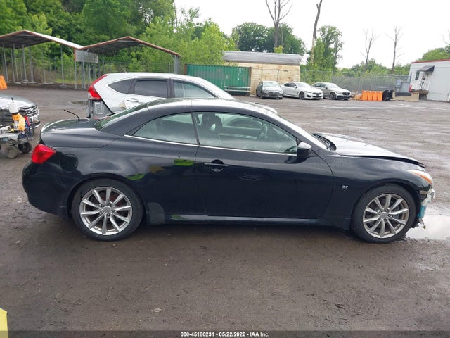 INFINITI Q60