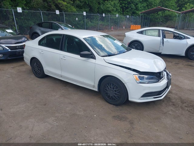 Salvage Volkswagen Jetta Image