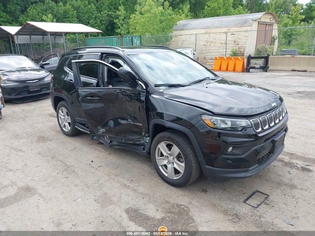 Salvage Jeep Compass Image