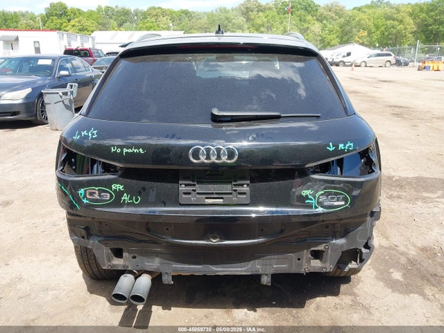 Audi Q3 2.0t Premium Plus