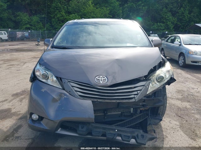 Toyota Sienna Xle V6 8 Passenger