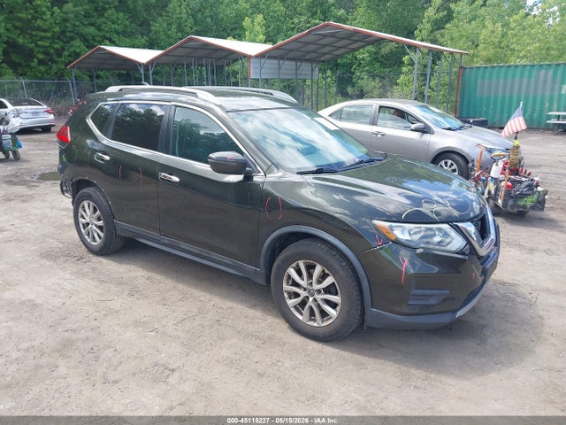 Salvage Nissan Rogue Image