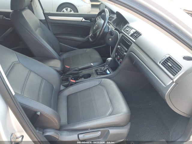 Volkswagen Passat 1.8t Wolfsburg Edition