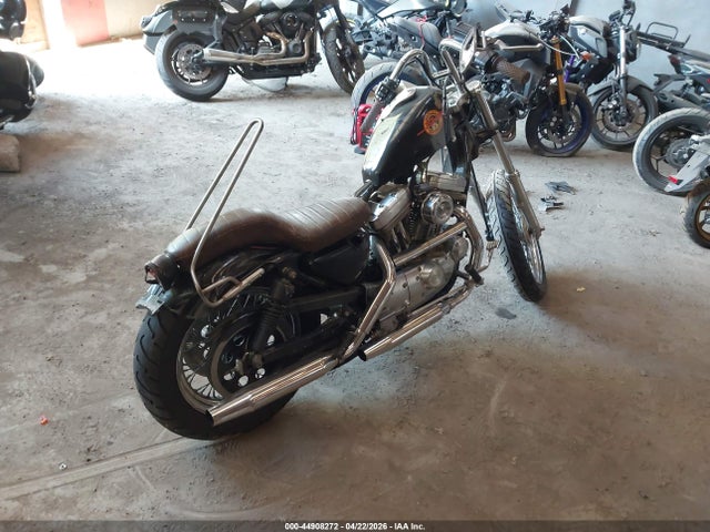 Harley-Davidson Xlh883 Deluxe