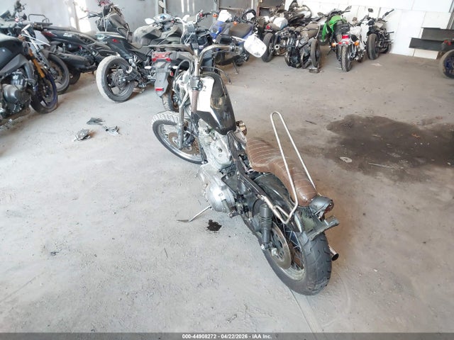 Harley-Davidson Xlh883 Deluxe