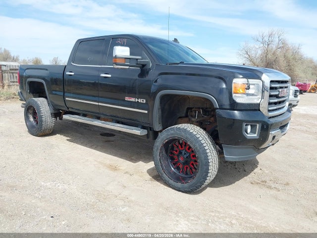 Salvage GMC Sierra 2500 Image