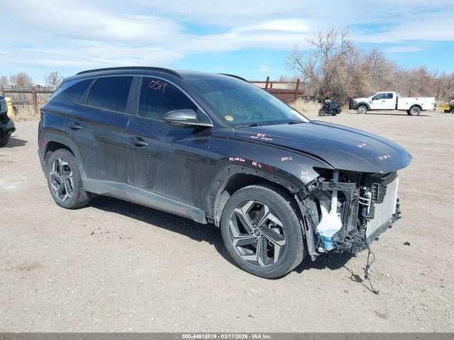 Salvage Hyundai TUCSON Image