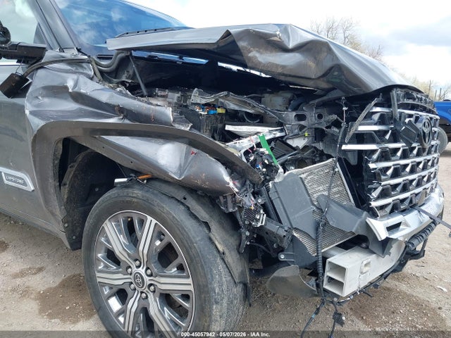 Toyota Tundra Capstone