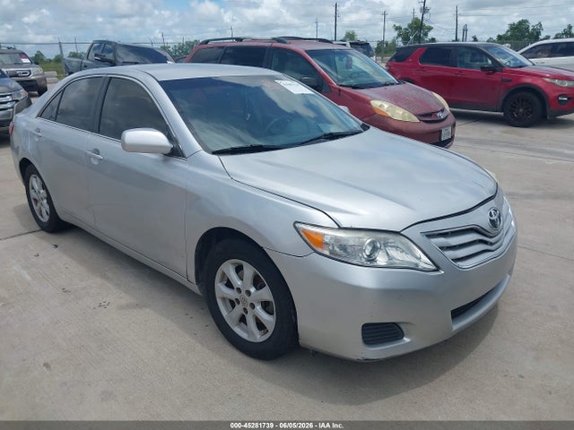 Salvage Toyota Camry Image