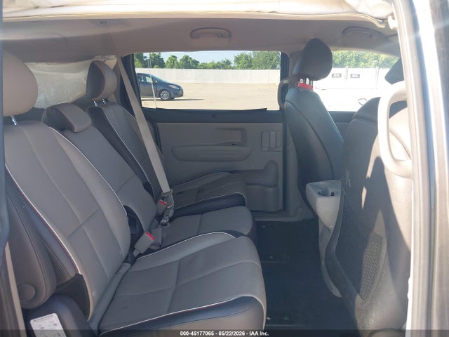 Kia Sedona Lx