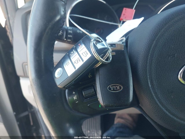 Kia Sedona Lx