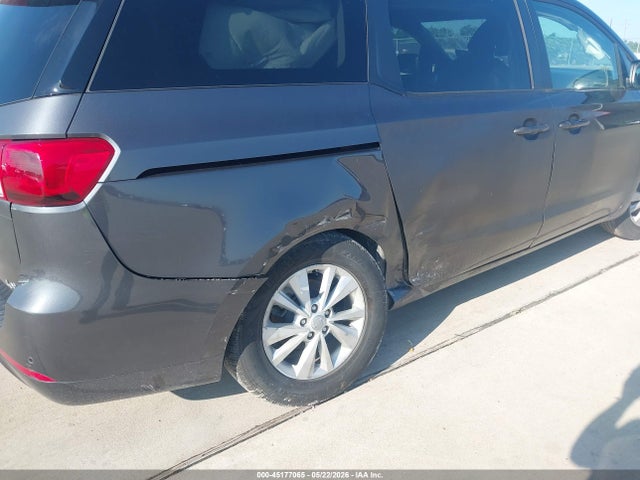 Kia Sedona Lx