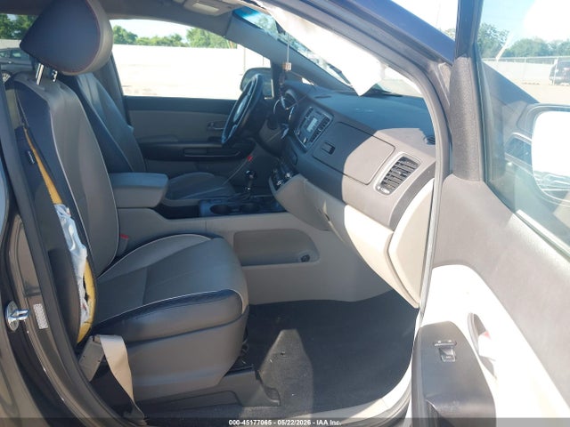 Kia Sedona Lx