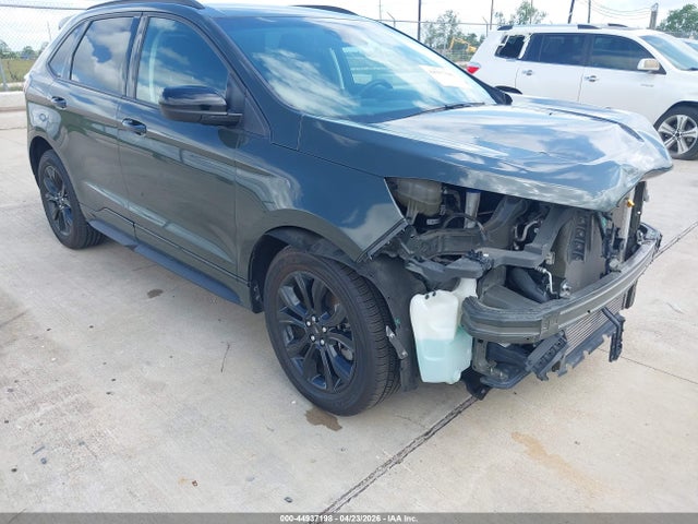 Salvage Ford Edge Image