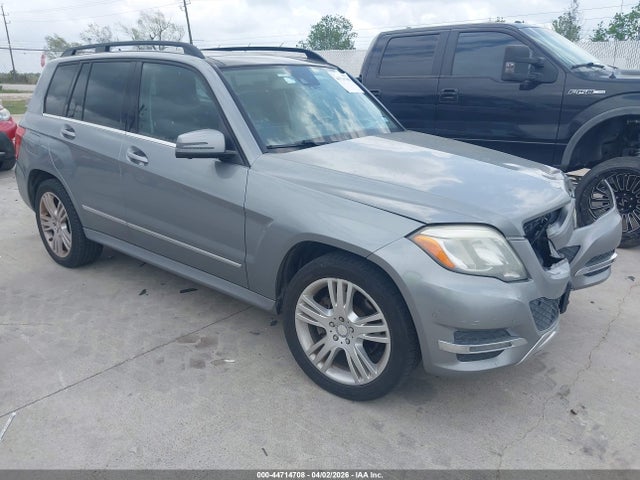 Salvage Mercedes-Benz GLK Image