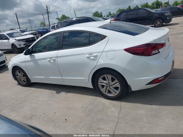 Hyundai ELANTRA Sel