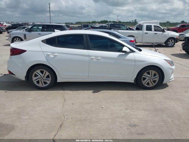 Hyundai ELANTRA Sel