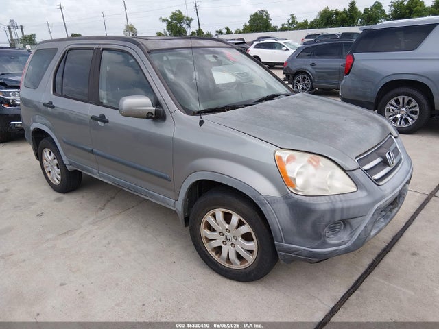 Salvage Honda CR-V Image