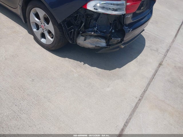 Jaguar XE 25t