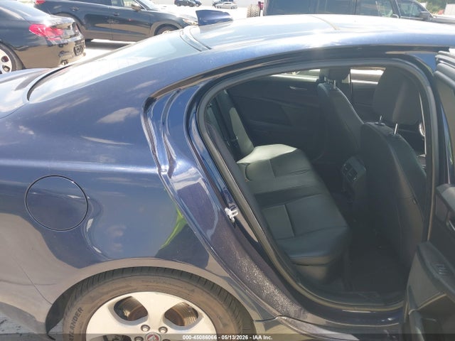 Jaguar XE 25t