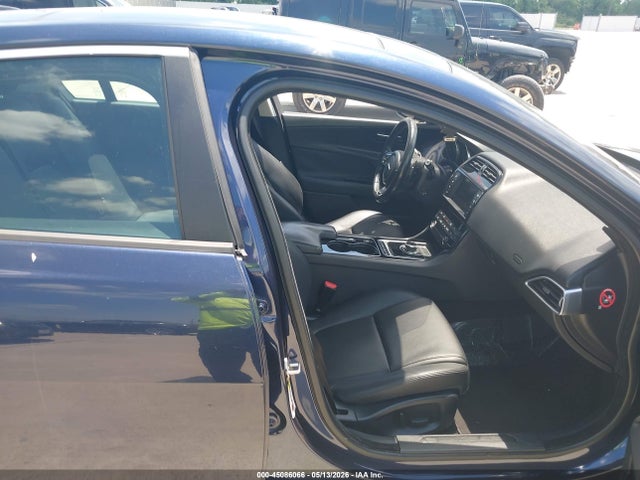 Jaguar XE 25t