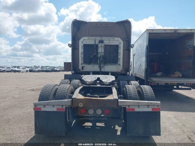 Western Star Auto Car Conventional 4900e