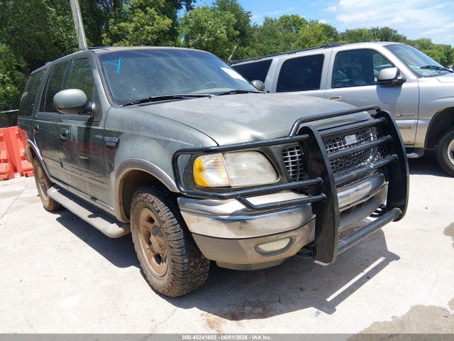 Salvage Ford Expedition Image