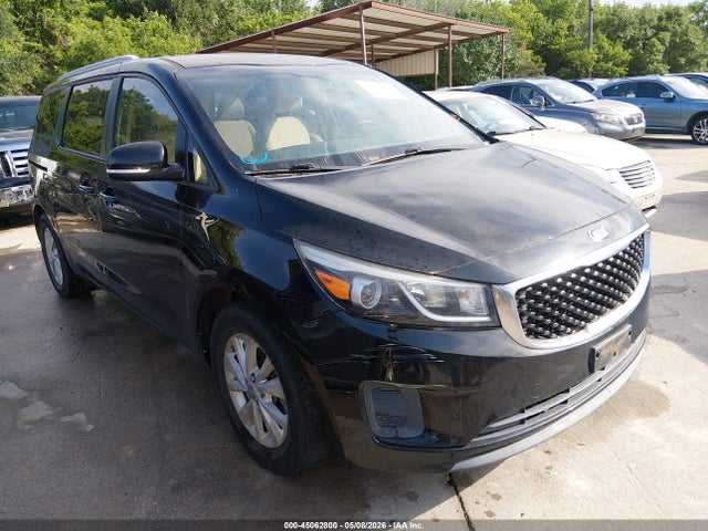 Salvage Kia Sedona Image