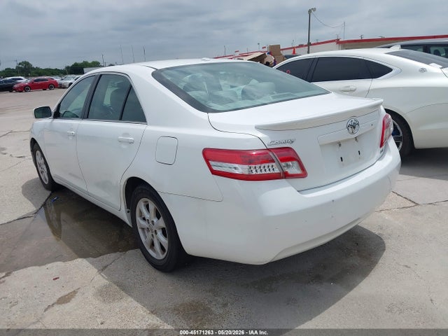 Toyota Camry Le