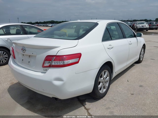 Toyota Camry Le