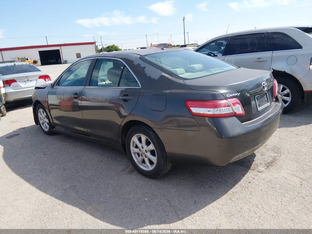 Toyota Camry Le