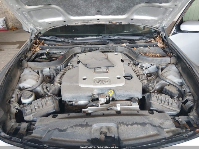 INFINITI Q40