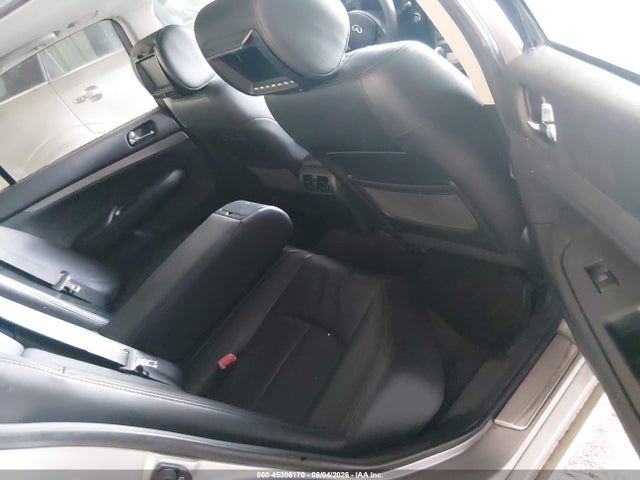 INFINITI Q40