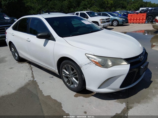 Salvage Toyota Camry Image