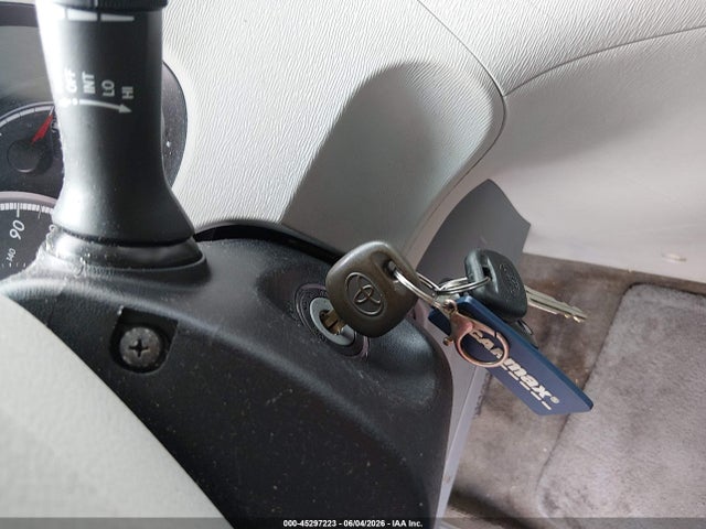 Toyota Sienna Le V6 8 Passenger