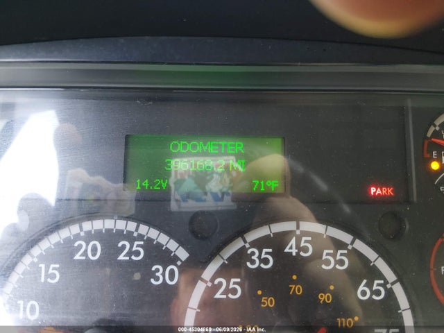 Freightliner M2 106
