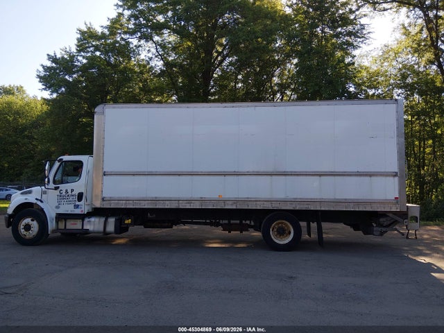Freightliner M2 106