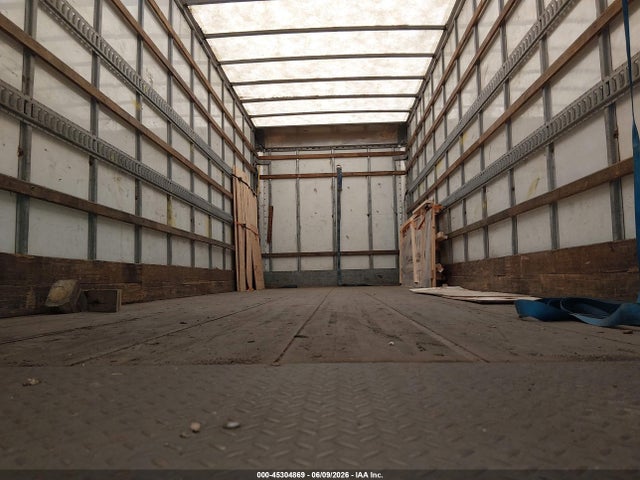 Freightliner M2 106