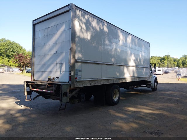 Freightliner M2 106