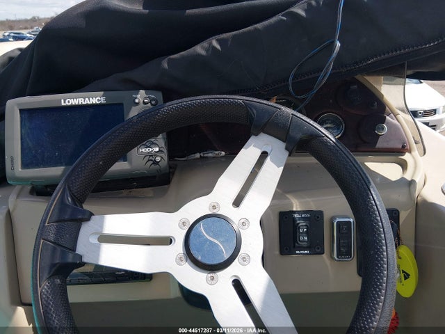Silver Wave 2000 Pontoon
