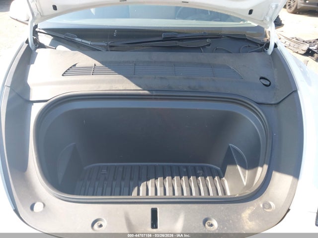 Tesla Model Y Long Range Dual Motor All-wheel Drive