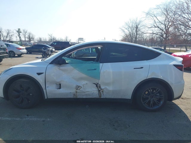 Tesla Model Y Long Range Dual Motor All-wheel Drive