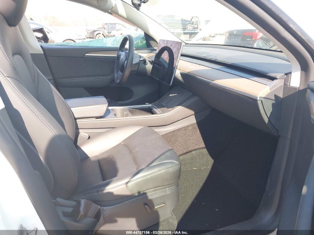 Tesla Model Y Long Range Dual Motor All-wheel Drive