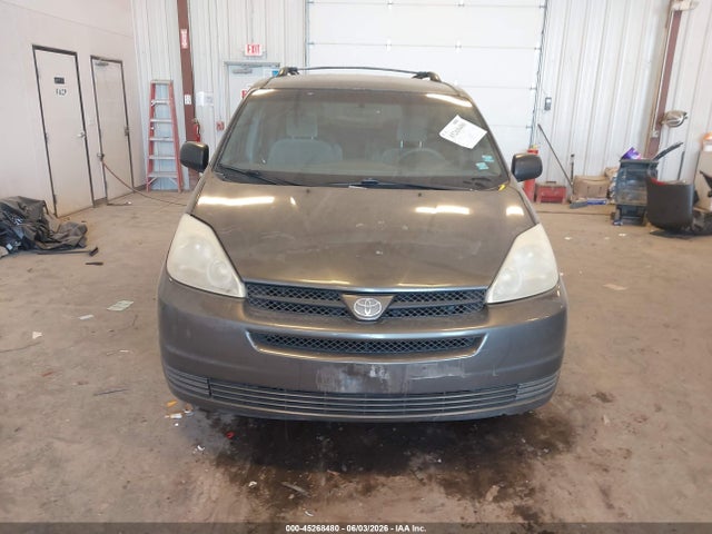 Toyota Sienna Ce